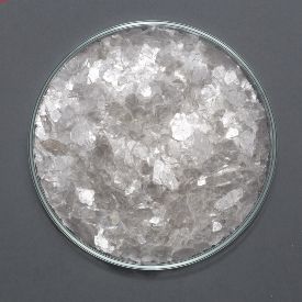  Ground and flakes